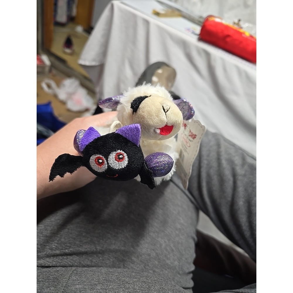 Lamb Chop Dog Toy I Squeak Dreamworks Animation NWT 67156 Small Halloween Spooky